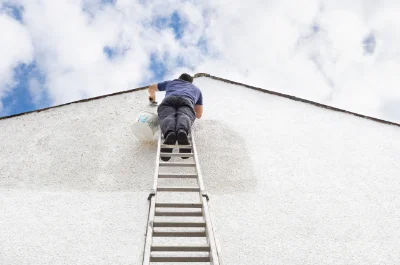 Peinture extérieure à Vénéjan — façades et ravalement